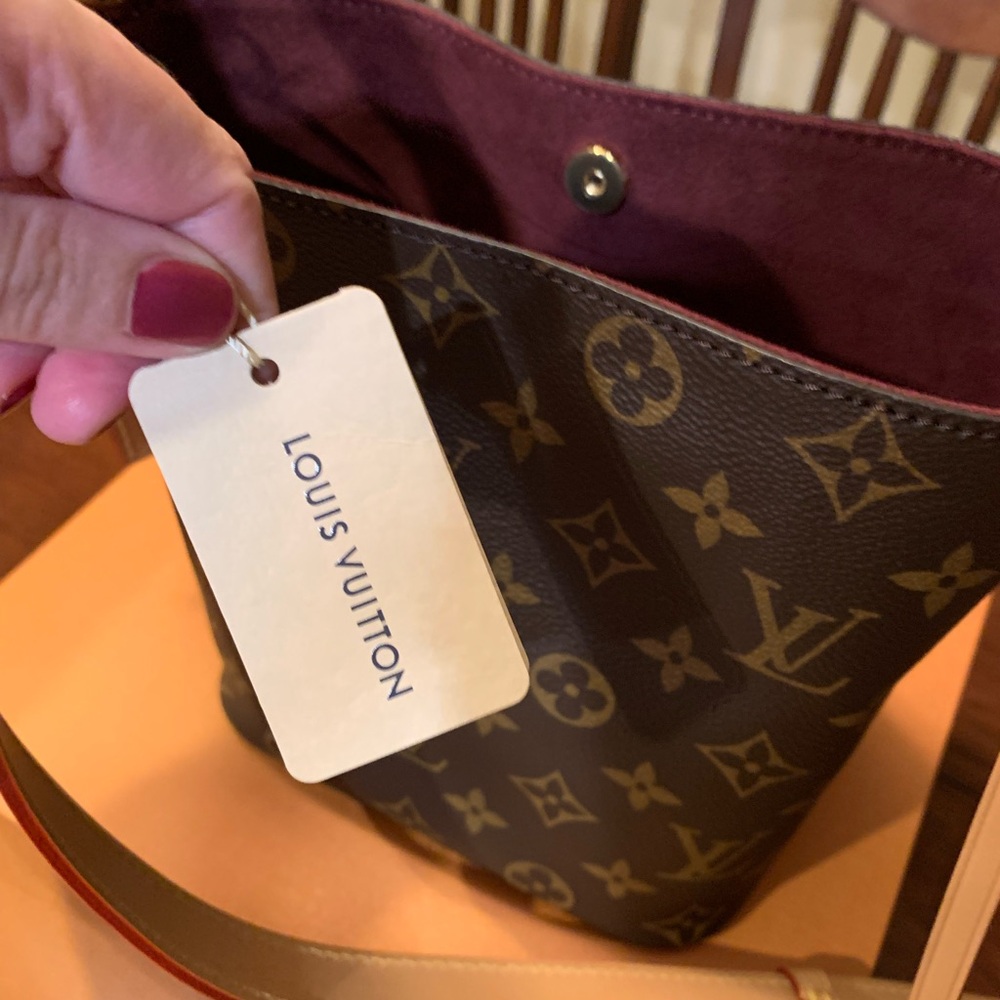 Louis Vuitton Monogram Shoulder limited edition purse long/ short strap/ wallet - Picture 9 of 17